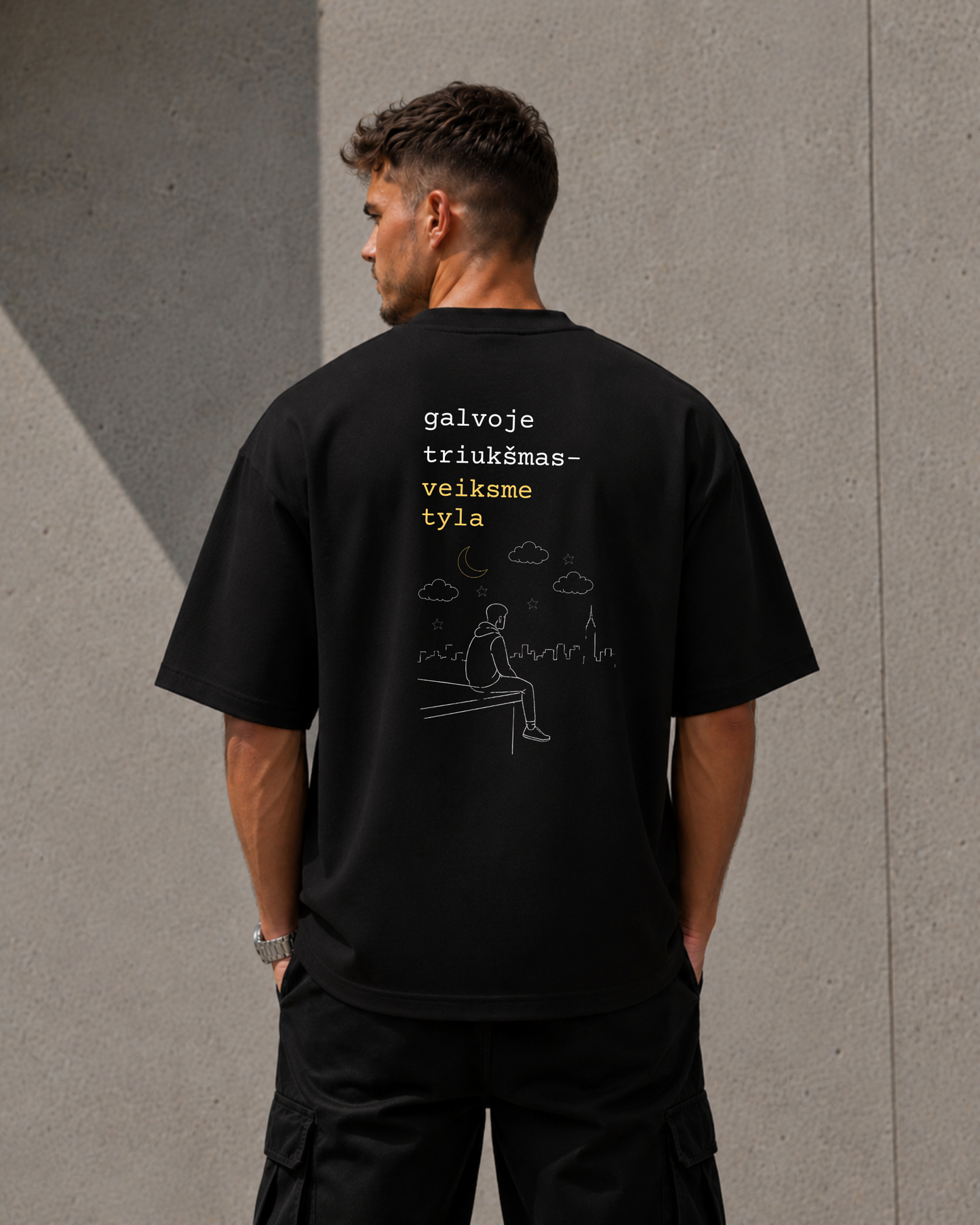 Oversized marškinėliai "Galvoje triukšmas"